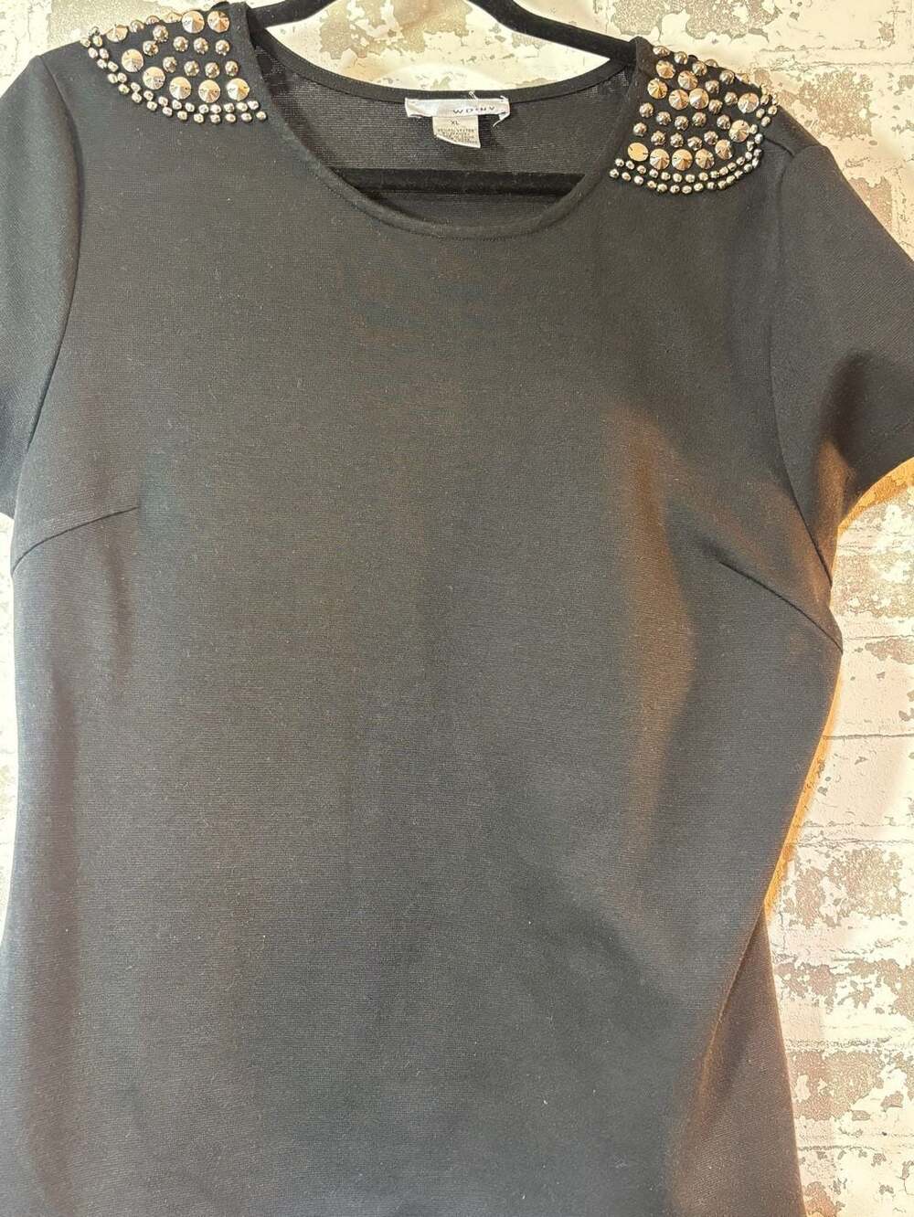 WD NY Black Short Sleeve Knit Top with Silver Studded Shoulder Accents Size XL